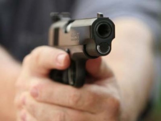 Primăria cumpără arme pentru poliţiştii locali
